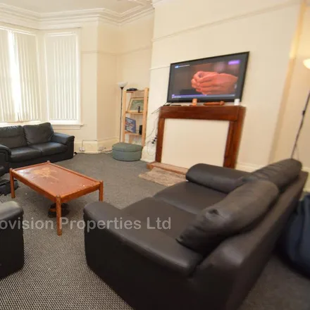 Rent this 9 bed townhouse on Spring Road in Leeds, LS6 3BF