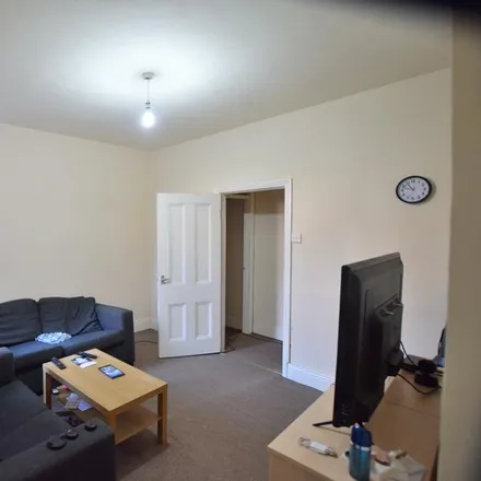 Rent this 2 bed apartment on Wingrove Avenue in Newcastle upon Tyne, NE4 9AS