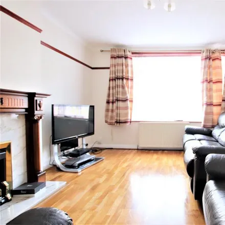 Image 2 - Parry Road, London, SE25 6RJ, United Kingdom - Townhouse for rent