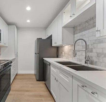 Rent this 1 bed condo on 2829 Timmons Ln Apt 195 in Houston, Texas