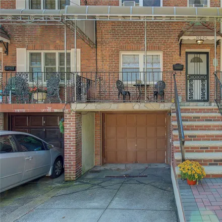 Image 1 - 169-04 32nd Avenue, New York, NY 11358, USA - Townhouse for sale
