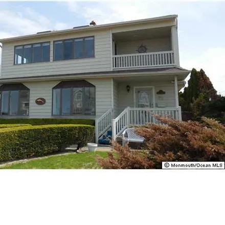 Rent this 3 bed house on 7 Lincoln Avenue in Avon-by-the-Sea, Monmouth County