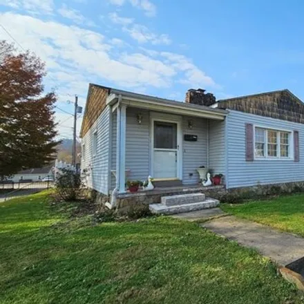 Buy this 3 bed house on 108 Lock Street in Louisa, Lawrence County