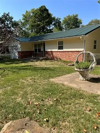 Image 3 - 920 East 13th Street, Claremore, OK 74017, USA - House for sale