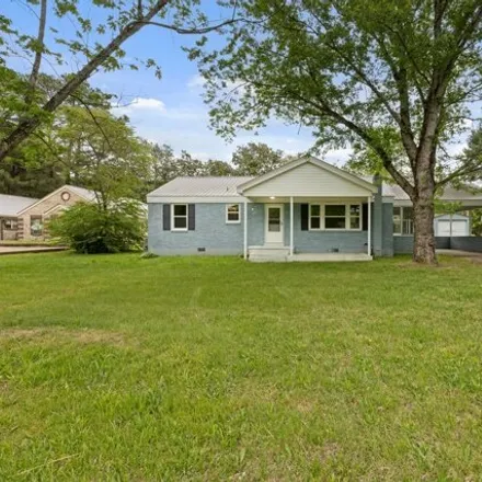 Buy this 3 bed house on 2358 Highway 48 N in Centerville, Tennessee