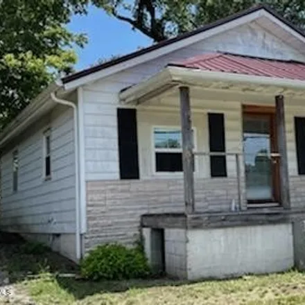 Buy this 2 bed house on 827 South Cumberland Avenue in La Follette, TN 37766