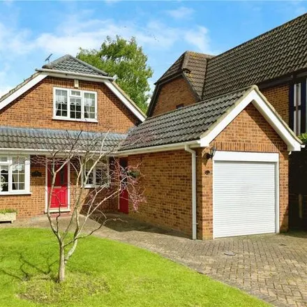 Buy this 3 bed house on McCarthy Way in Finchampstead, RG40 4HD