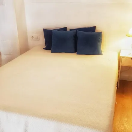 Rent this 1 bed apartment on Carrer de Vidal Canelles in 21, 46011 Valencia