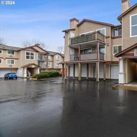 Buy this 2 bed condo on 760 Northwest 185th Avenue in Beaverton, OR 97006