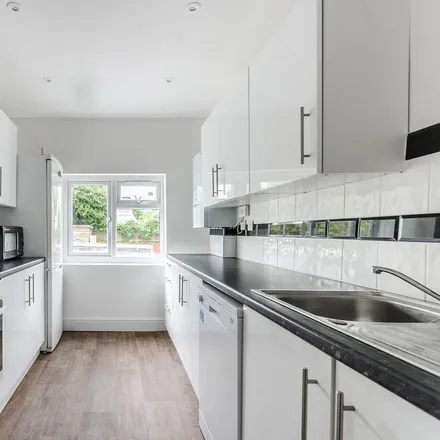 Rent this 4 bed house on 22 St Elmo Road in London, W12 9EA