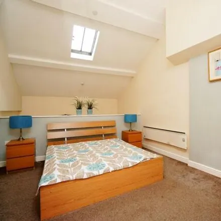 Image 1 - Bungalows and Bears, 50 Division Street, Devonshire, Sheffield, S1 4GF, United Kingdom - Apartment for sale