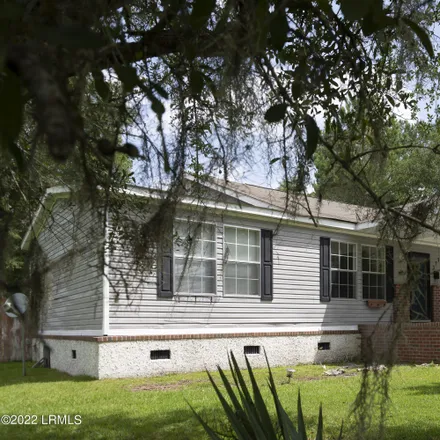 Buy this 3 bed house on 374 Big Estate Circle in Beaufort County, SC 29945