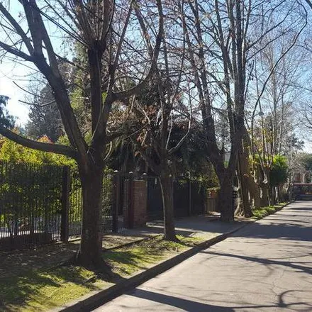 Buy this 5 bed house on Oliverio Russell 559 in Adrogué, Argentina
