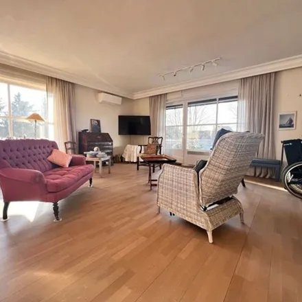 Rent this 2 bed apartment on Avenue Edmond Parmentier - Edmond Parmentierlaan 124 in 1150 Woluwe-Saint-Pierre - Sint-Pieters-Woluwe, Belgium