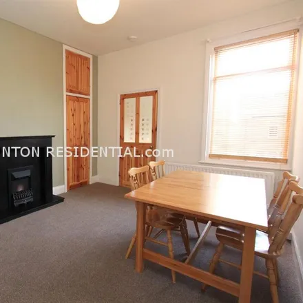 Image 5 - Rokeby Terrace, Newcastle upon Tyne, NE6 5ST, United Kingdom - Apartment for rent