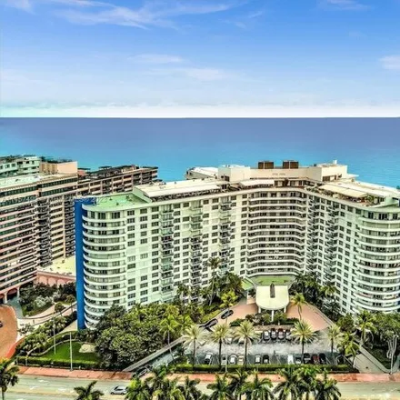 Image 1 - Seacoast 5151 Condominium, 5151 Collins Avenue, Miami Beach, FL 33140, USA - Condo for rent