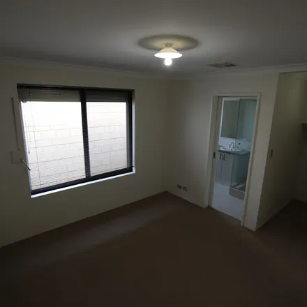 Image 4 - The Promenade, Wattle Grove WA 6058, Australia - Apartment for rent