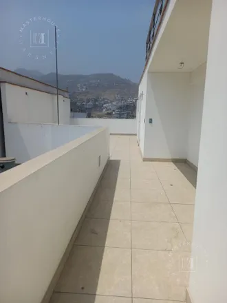 Buy this studio apartment on Jirón Las Dalias in Santiago de Surco, Lima Metropolitan Area 10853