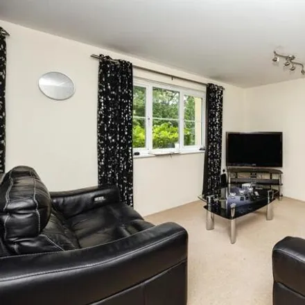 Image 3 - Bluebell Road, Cheeseman's Green, TN23 3GJ, United Kingdom - Apartment for sale