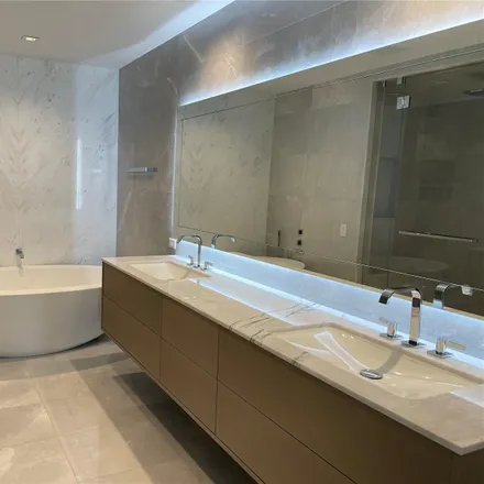 Image 7 - Turnberry Ocean Club Residences, 18501 Collins Avenue, Golden Shores, Sunny Isles Beach, FL 33160, USA - Condo for rent