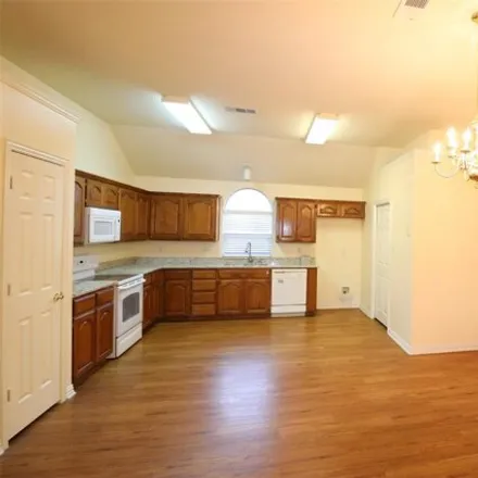 Image 4 - 1237 Marchant Place, Lewisville, TX 75067, USA - House for rent