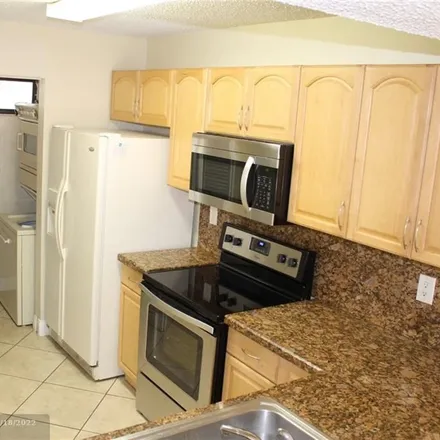 Image 3 - 1410 Fairway Road, Pembroke Pines, FL 33026, USA - Townhouse for rent