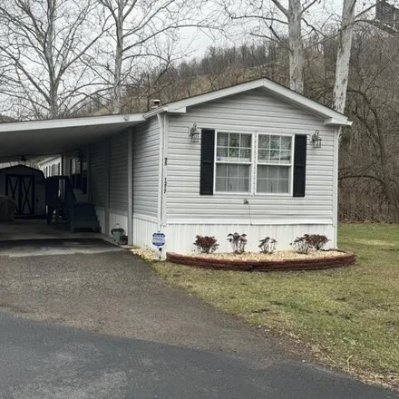 Buy this studio apartment on 299 Rosewood Drive in Canan, Allegheny Township