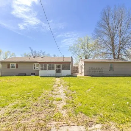 Image 7 - 293 Collins Avenue, Moberly, MO 65270, USA - House for sale