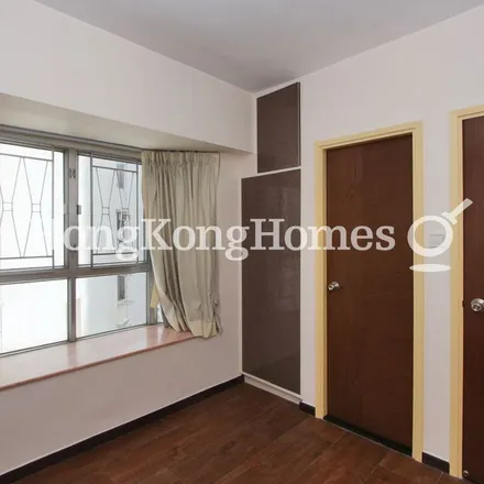 Image 3 - China, Hong Kong, Hong Kong Island, Kennedy Town, Sands Street 1, Tower 1 - Apartment for rent