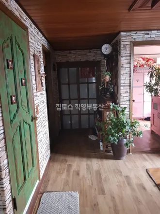 Rent this 3 bed apartment on 서울특별시 관악구 신림동 92-180