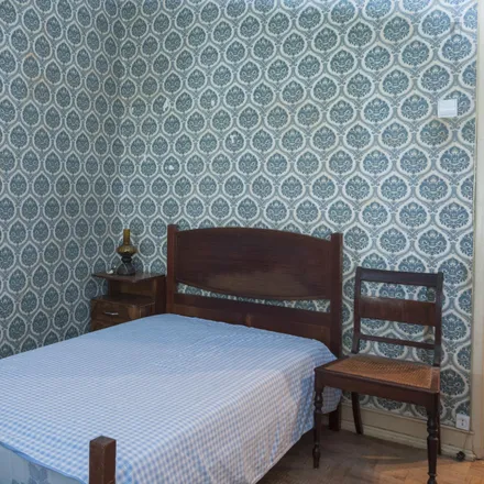 Rent this 4 bed room on Avenida Dom Rodrigo da Cunha 14 in 1700-112 Lisbon, Portugal