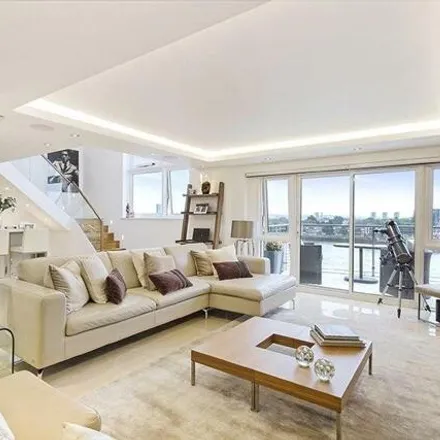 Image 3 - Capital Wharf, Wapping High Street, London, E1W 1LY, United Kingdom - Apartment for rent