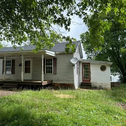 Buy this 2 bed house on 2620 Greene Street in Cotton Hill, Lynchburg