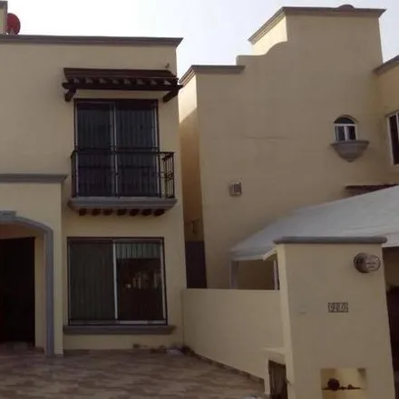 Rent this studio house on Avenida Puerta Real in 86280, TAB