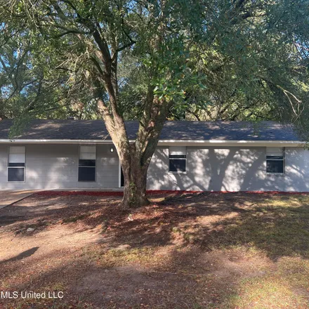 Buy this 3 bed house on 157 East Woodcrest Drive in Jackson, MS 39212
