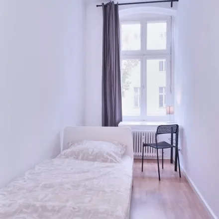 Rent this 4 bed room on Wrangelstraße in 10997 Berlin, Germany