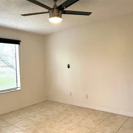 Image 7 - 922 Coral Club Drive, Coral Springs, FL 33071, USA - Apartment for rent