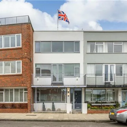 Buy this 4 bed townhouse on The Wellington in 62 High Street, Portsmouth