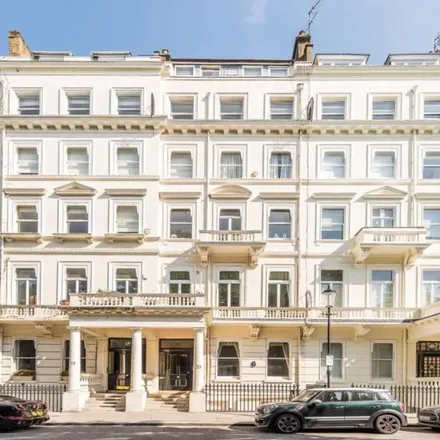 Rent this 3 bed apartment on 19 Queen's Gate Gardens in London, SW7 4PD