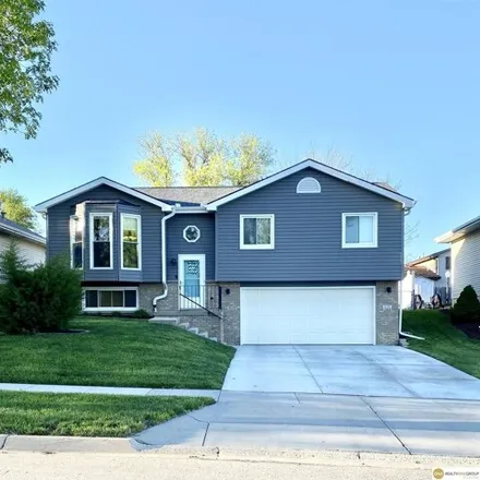 Buy this 3 bed house on 830 West Custer Street in Lincoln, NE 68521