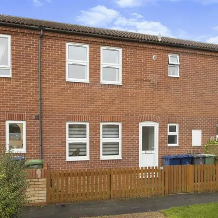 Rent this 3 bed house on 2 Temple Court in Cambridge, CB4 2TT