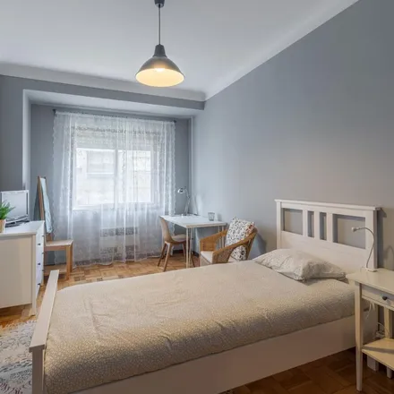 Rent this 3 bed apartment on Climaestore in Rua de Faria Guimarães 715, 4200-191 Porto