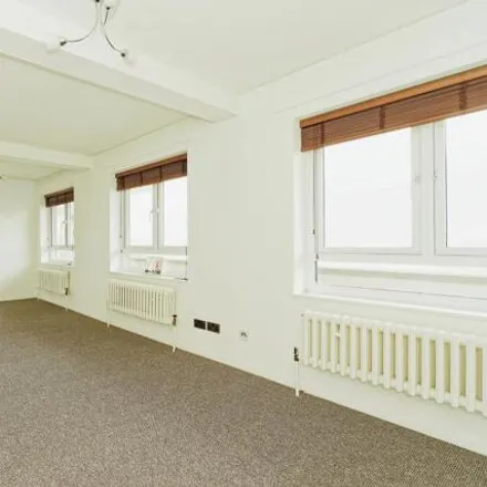 Image 3 - Gateway Flats, The Gateway, Dover, CT16 1LQ, United Kingdom - Apartment for sale