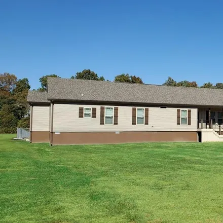 Buy this 4 bed house on 3642 Southmeade Drive in Putnam County, TN 38506
