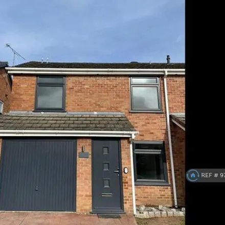 Rent this 3 bed duplex on Moorlands Park in Sandiway, CW8 2LY