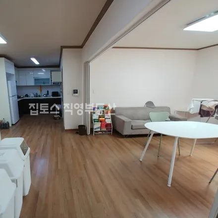 Rent this 2 bed apartment on 서울특별시 강남구 도곡동 941