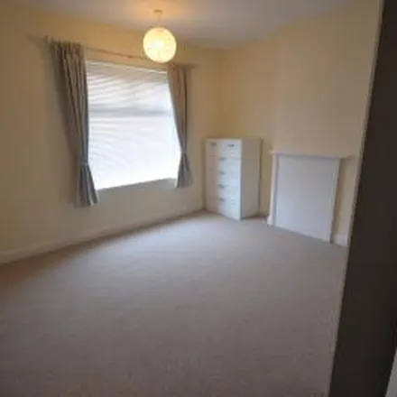 Rent this 3 bed townhouse on Danver Road in Leicester, LE3 2AG
