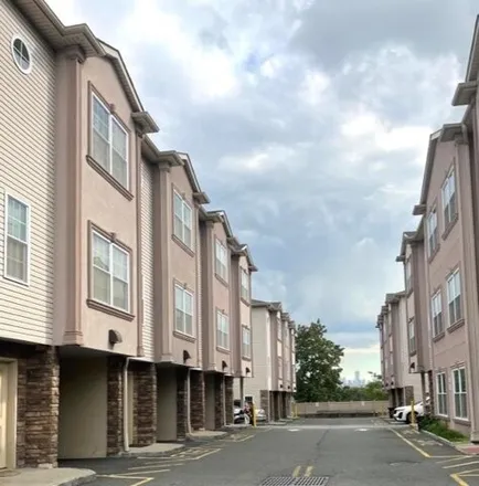 Rent this 3 bed townhouse on County Avenue in Secaucus, NJ 07094
