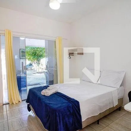 Rent this 1 bed apartment on Rua Cruzeiro do Sul in Piratininga, Niterói - RJ