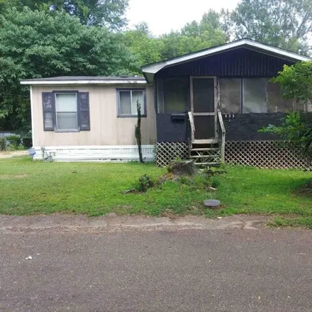 Buy this studio apartment on 615 Lear Avenue Southeast in Camden, AR 71701